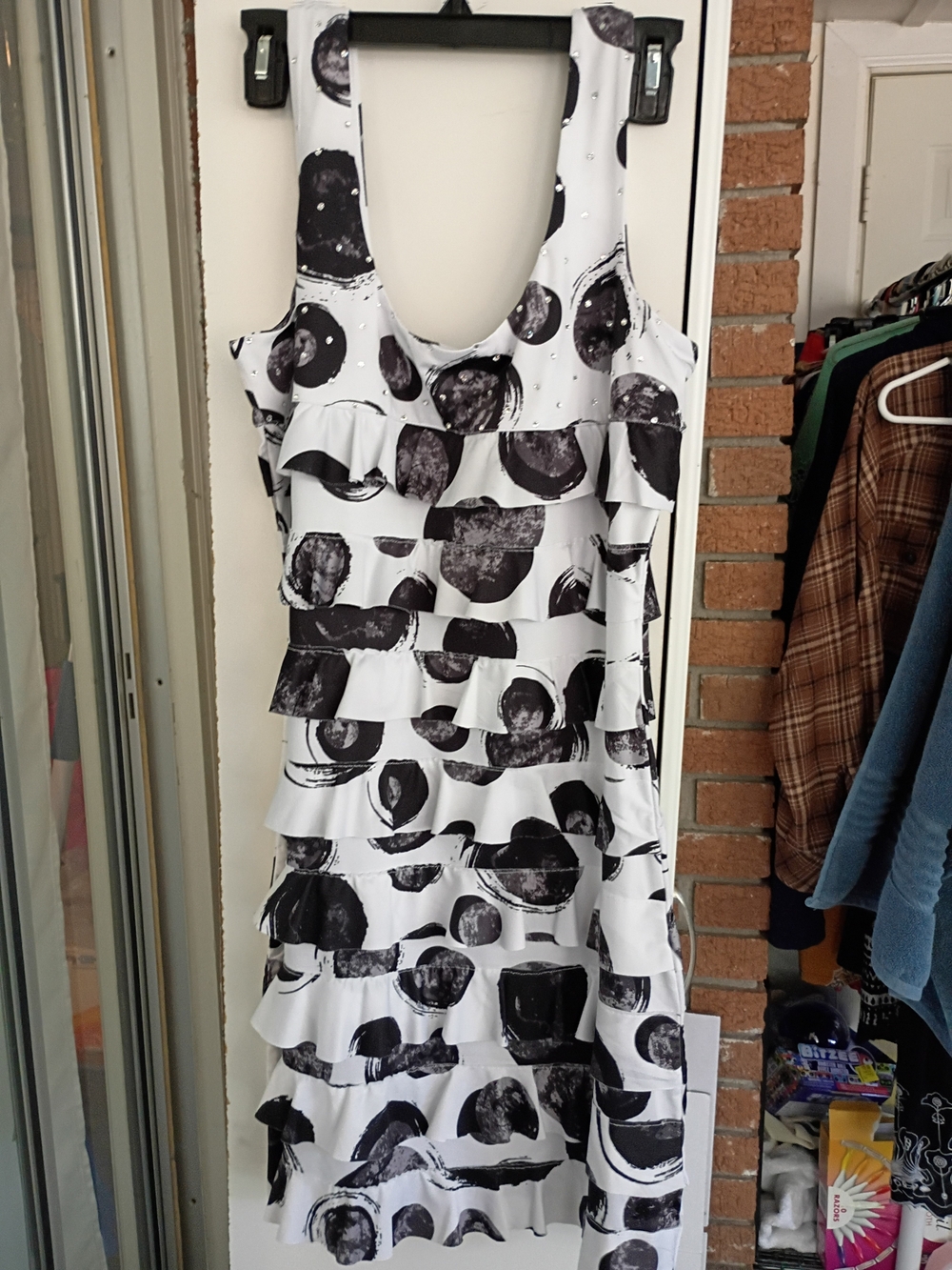 Tango Mango Black & White Abstract Circle Tiered Ruffle Dress - Size Large